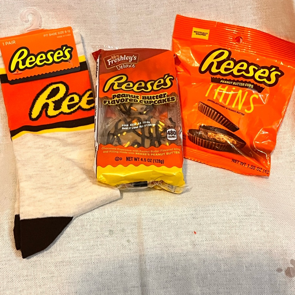 Nostalgic Reese’s Socks Bundle.